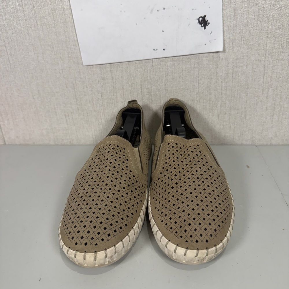 Skechers Sepulveda Blvd Perforated Faux Suede Slip On Loafer Shoes Tan 8.5 Women